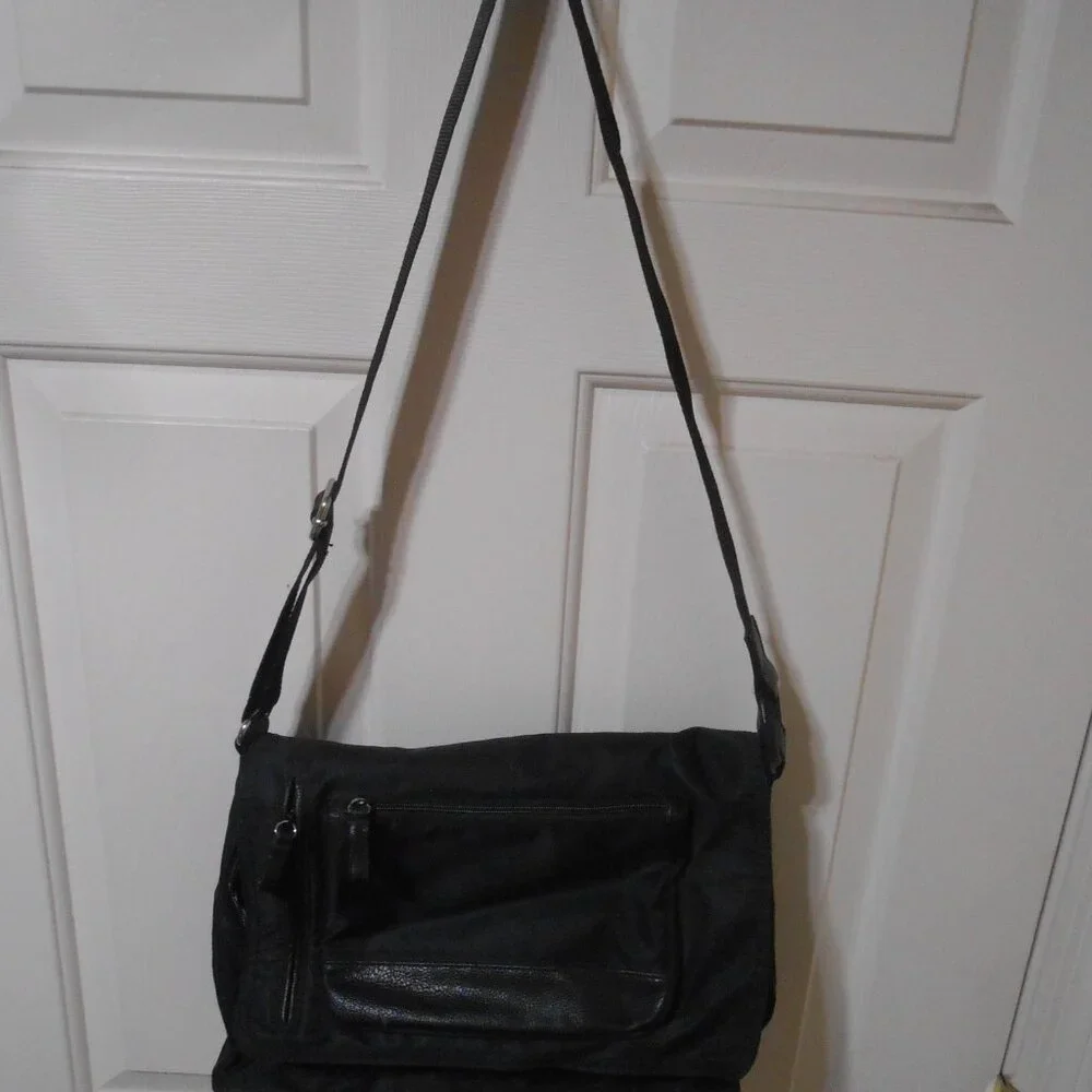 Nine & Co. by Nine West travel laptop Tablet Notebook blk Bag w/ 7 compartments